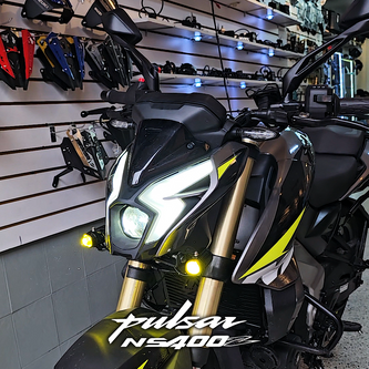 PULSAR NS 400 Z