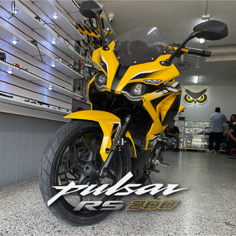 BAJAJ PULSAR RS 200