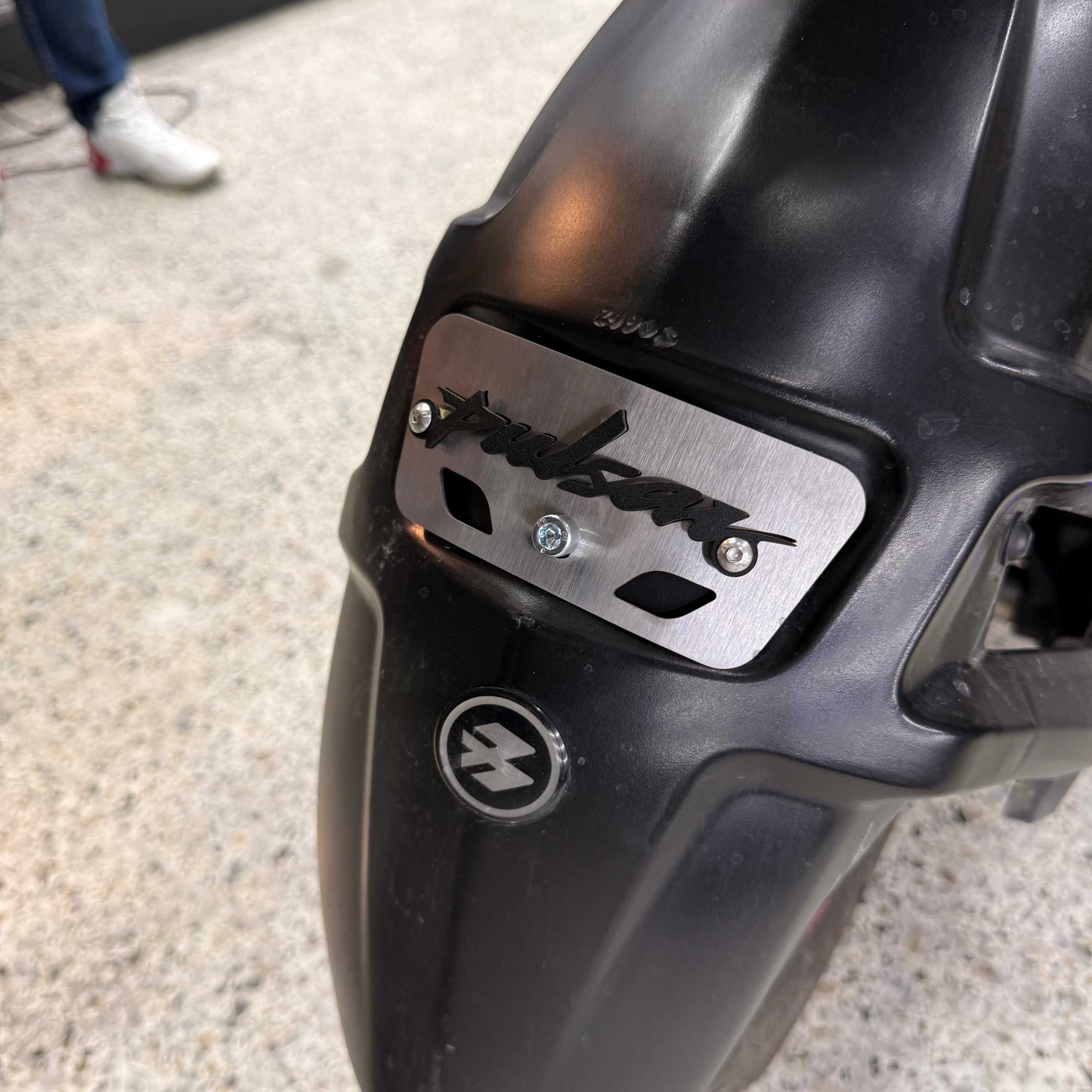 LUJO GUARDABARRO TRASERO EN ACERO BAJAJ PULSAR NS 200