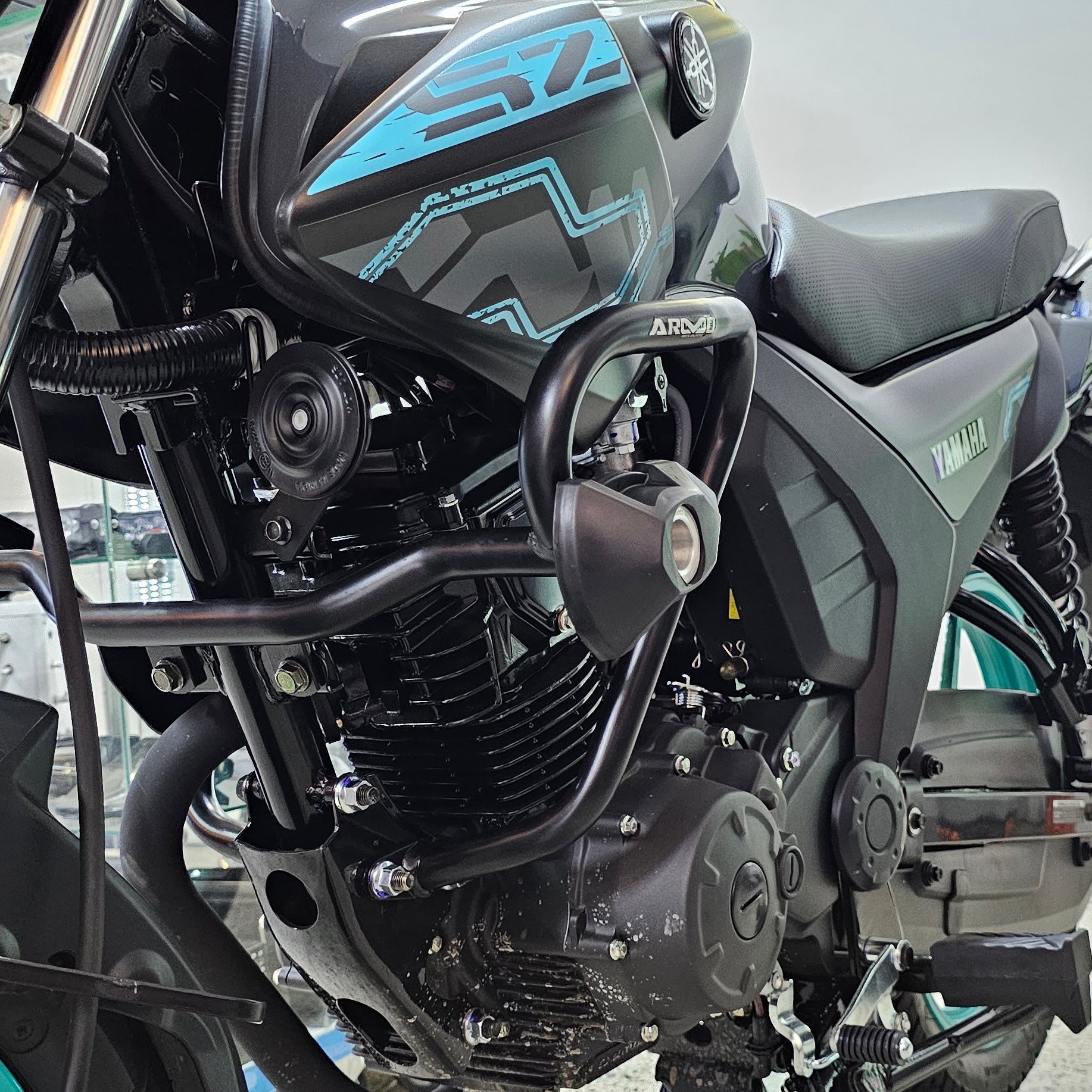 BARRA DE PROTECCIÓN CON SLIDER ARMO ALTO YAMAHA SZR