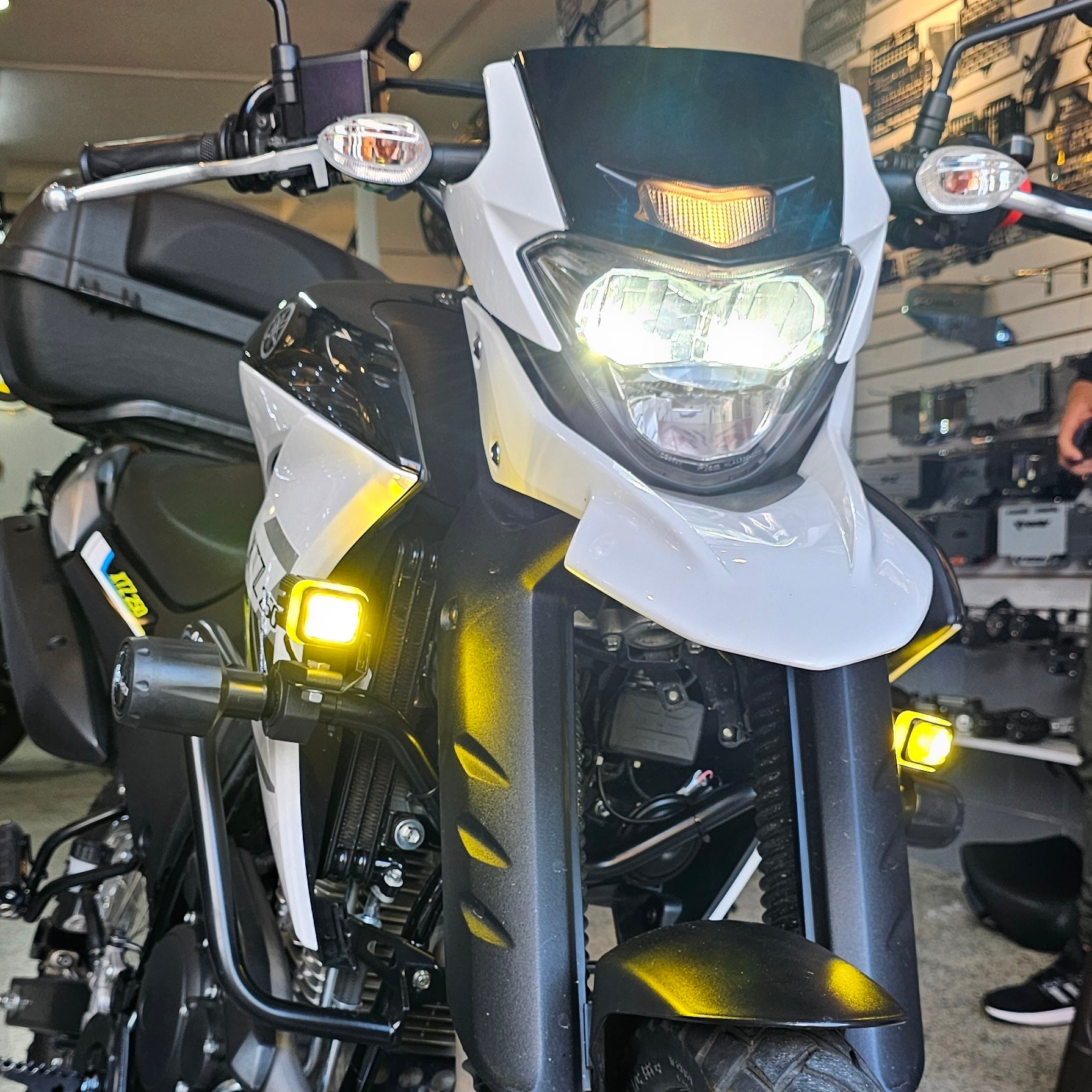 EXPLORADORAS MINI DRIVING CUADRADAS ARO AZUL (PAR)