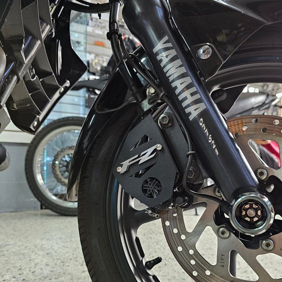PROTECTOR DE CALIPER EN ACERO YAMAHA FZ
