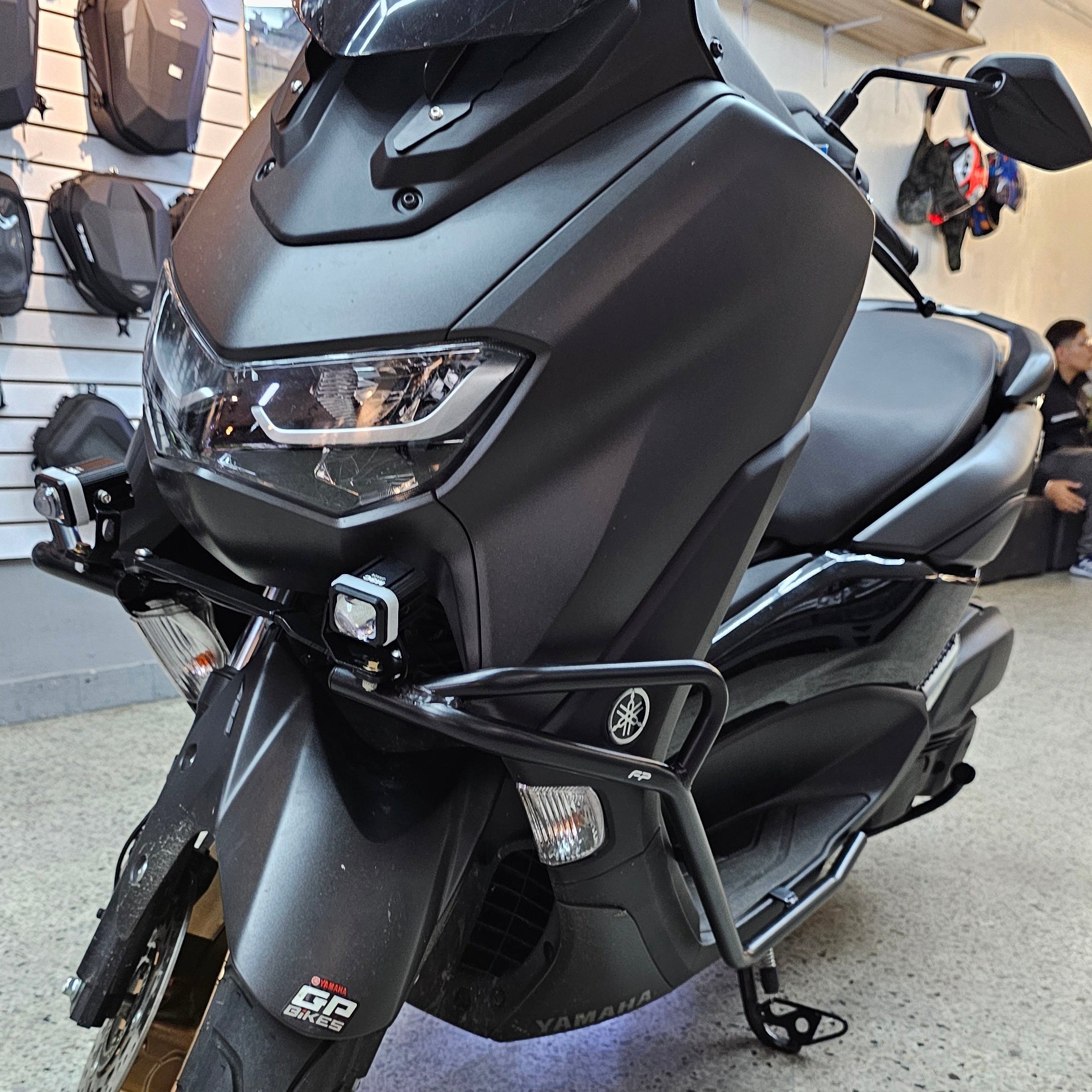 DEFENSAS CON SLIDERS FP YAMAHA NMAX CONNECTED
