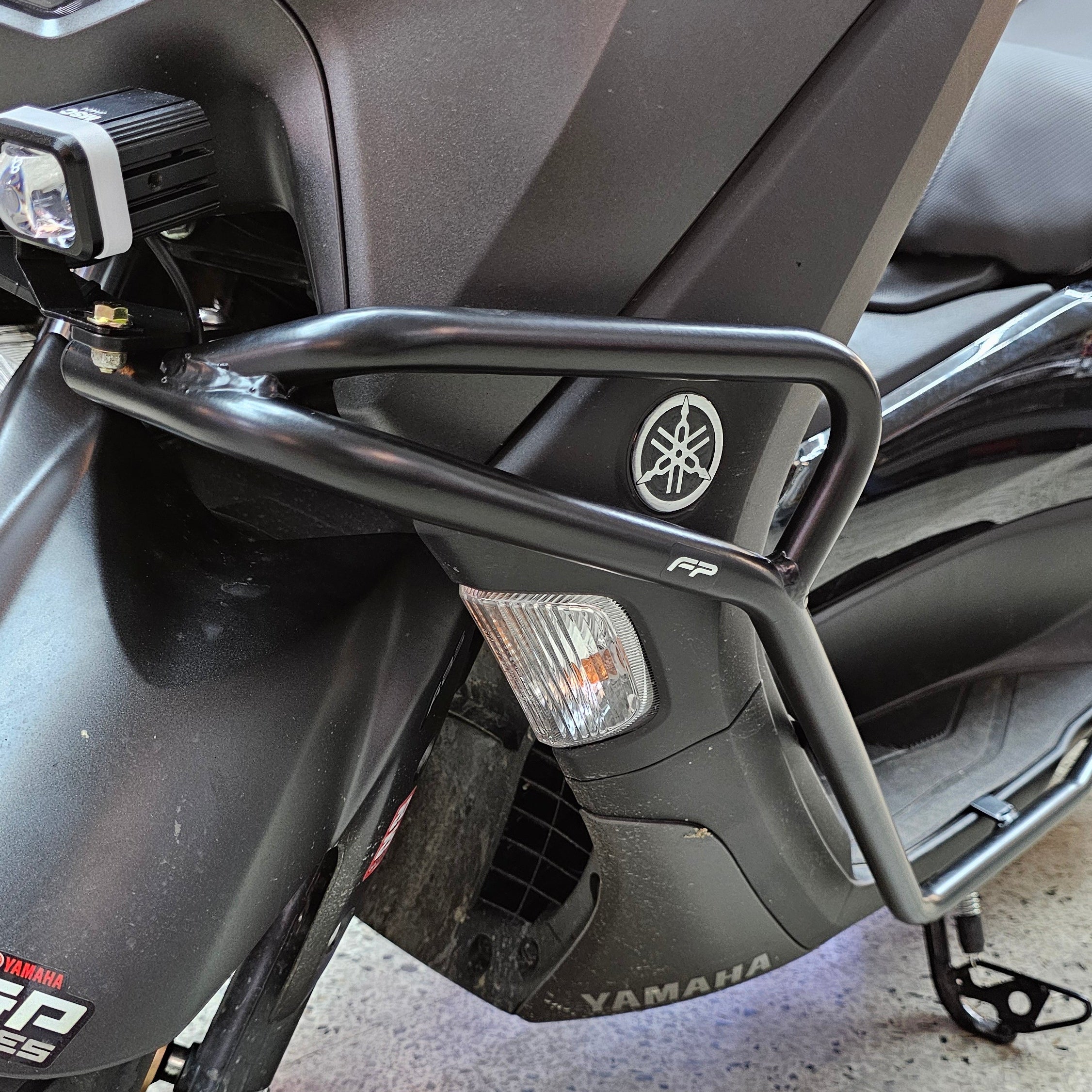 DEFENSAS CON SLIDERS FP YAMAHA NMAX CONNECTED
