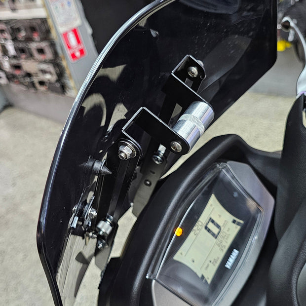 ELEVADOR O EXTENSOR DE CUPULA + SOPORTE GPS YAMAHA NMAX CONNECTED
