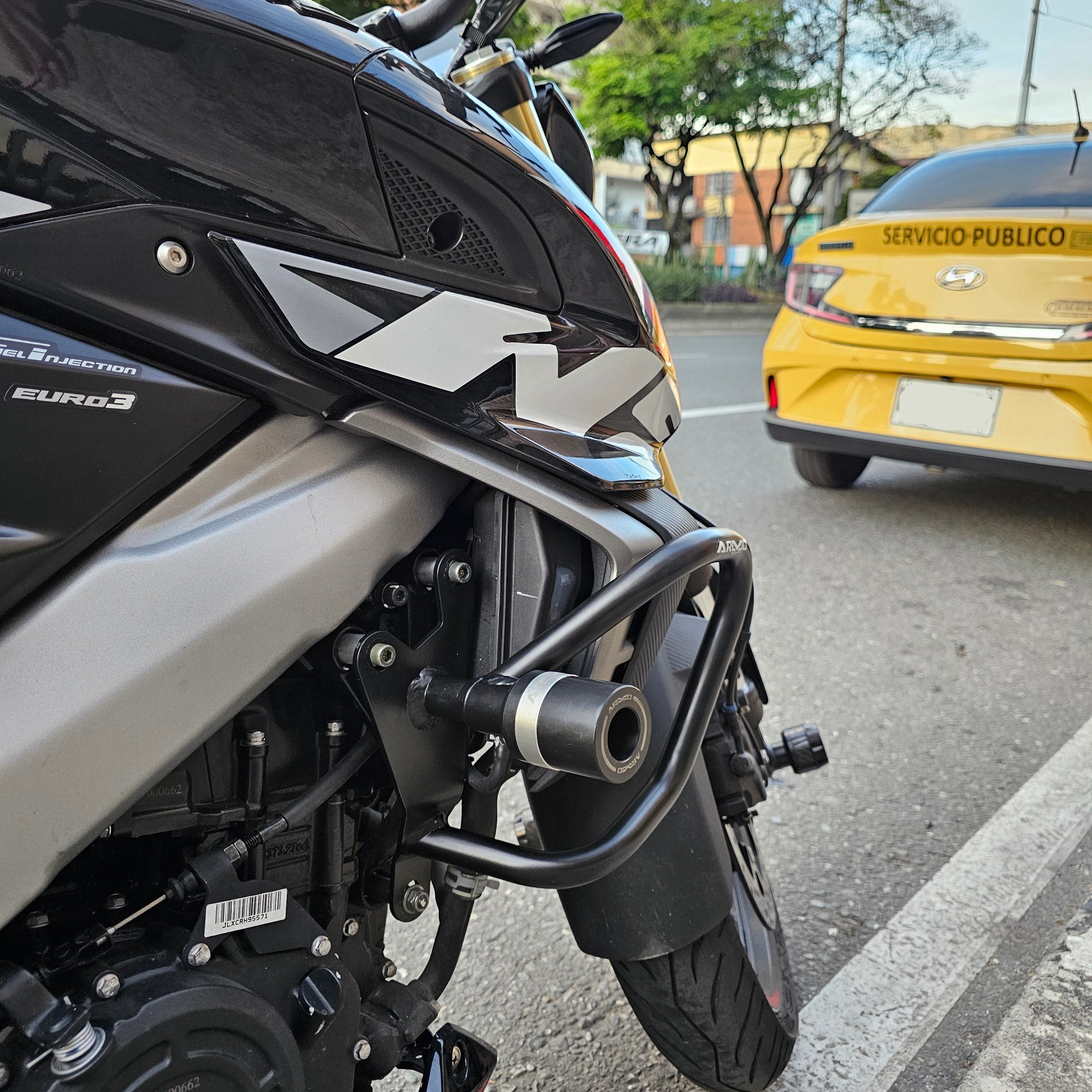 BARRA DE PROTECCION CON SLIDER PULSAR NS400Z ARMO