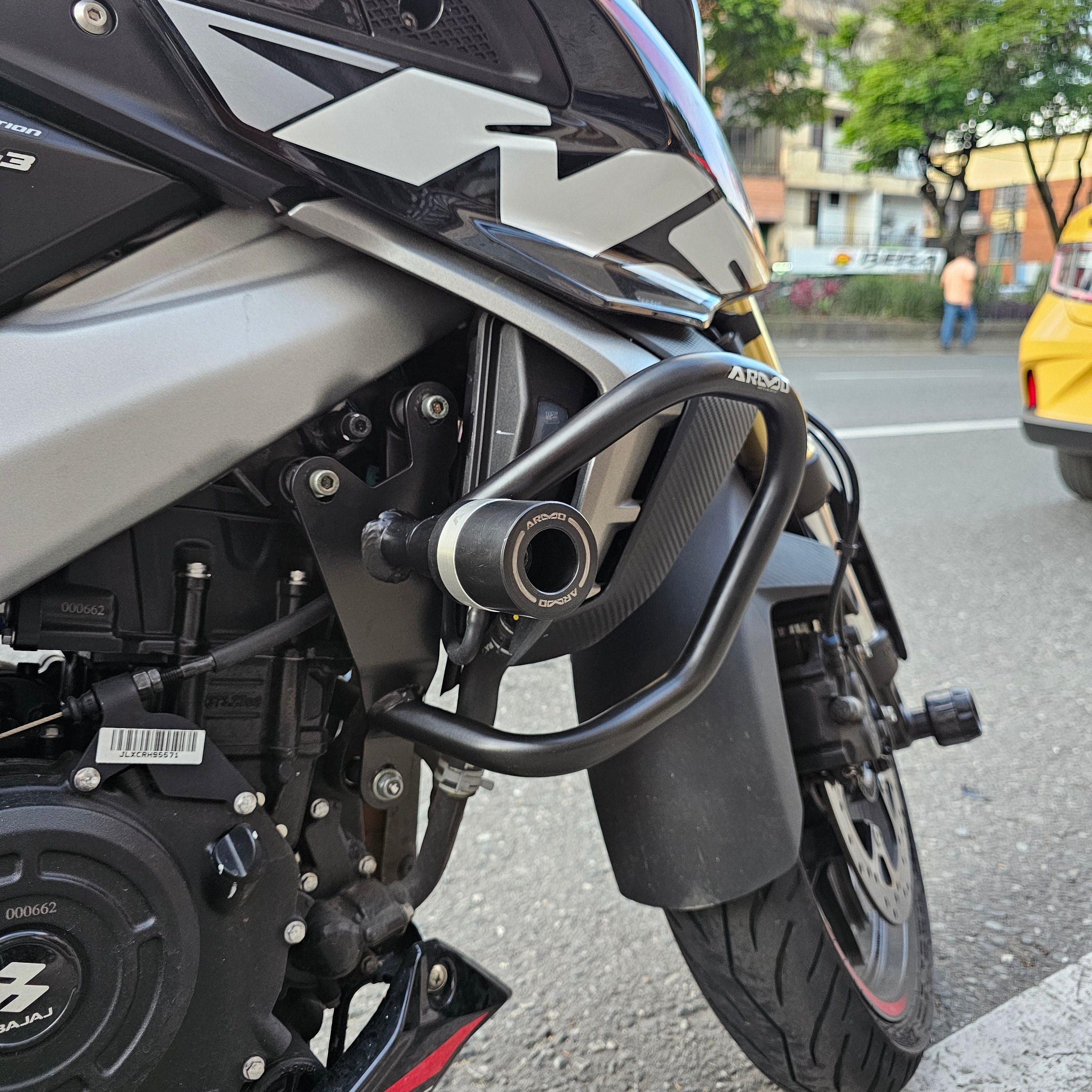 BARRA DE PROTECCION CON SLIDER PULSAR NS400Z ARMO