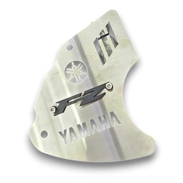 PROTECTOR TAPA PIÑON EN ACERO YAMAHA FZ 2.0