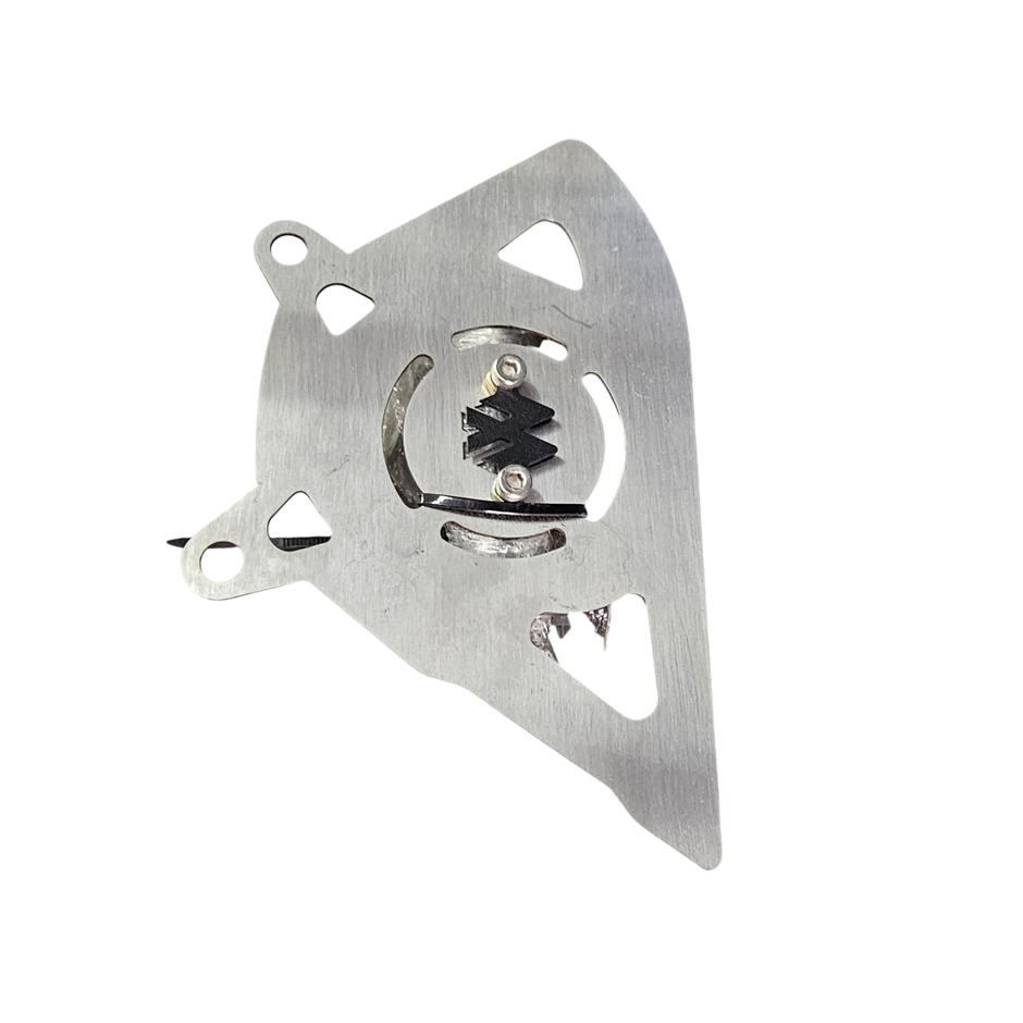 PROTECTOR TAPA PIÑON EN ACERO BAJAJ PULSAR N160