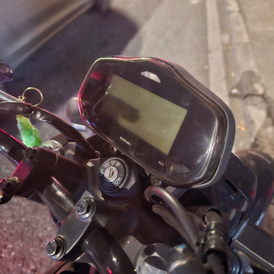 PROTECTOR DE TACOMETRO SUZUKI GIXXER 250 FI