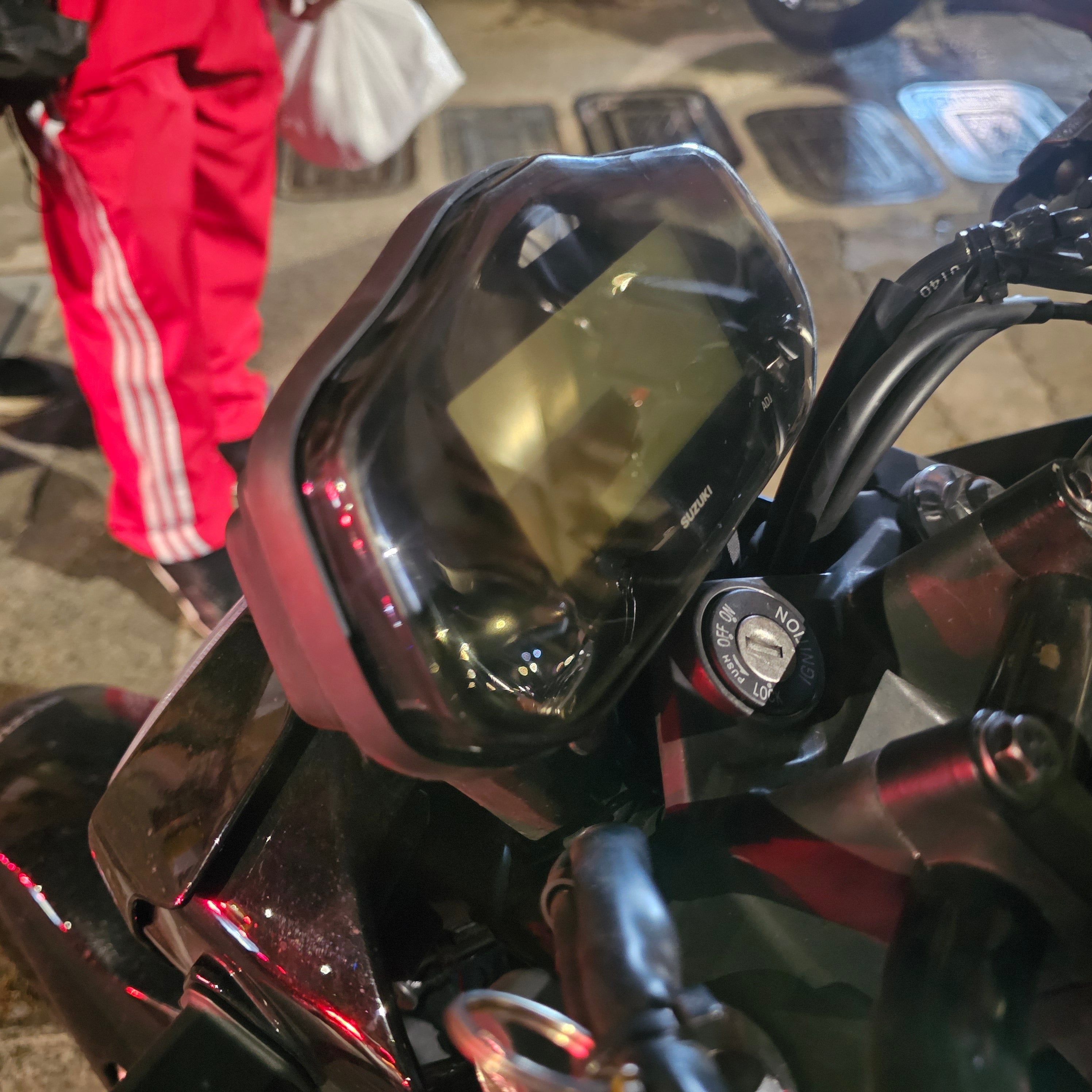 PROTECTOR DE TACOMETRO SUZUKI GIXXER 250 FI