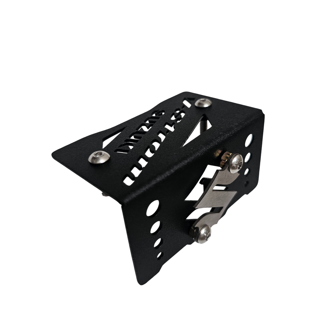 PROTECTOR DE BOMBA O DEPOSITO DE LIQUIDO DE FRENO DELANTERO EN ACERO SUZUKI VSTROM 650 XT