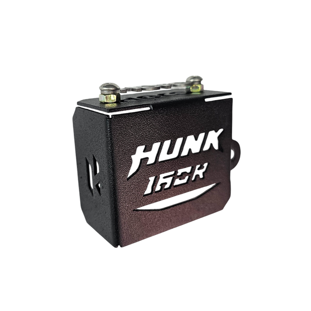 PROTECTOR DE BOMBA O DEPOSITO DE LIQUIDO DE FRENO DELANTERO EN ACERO HERO HUNK 160 4V