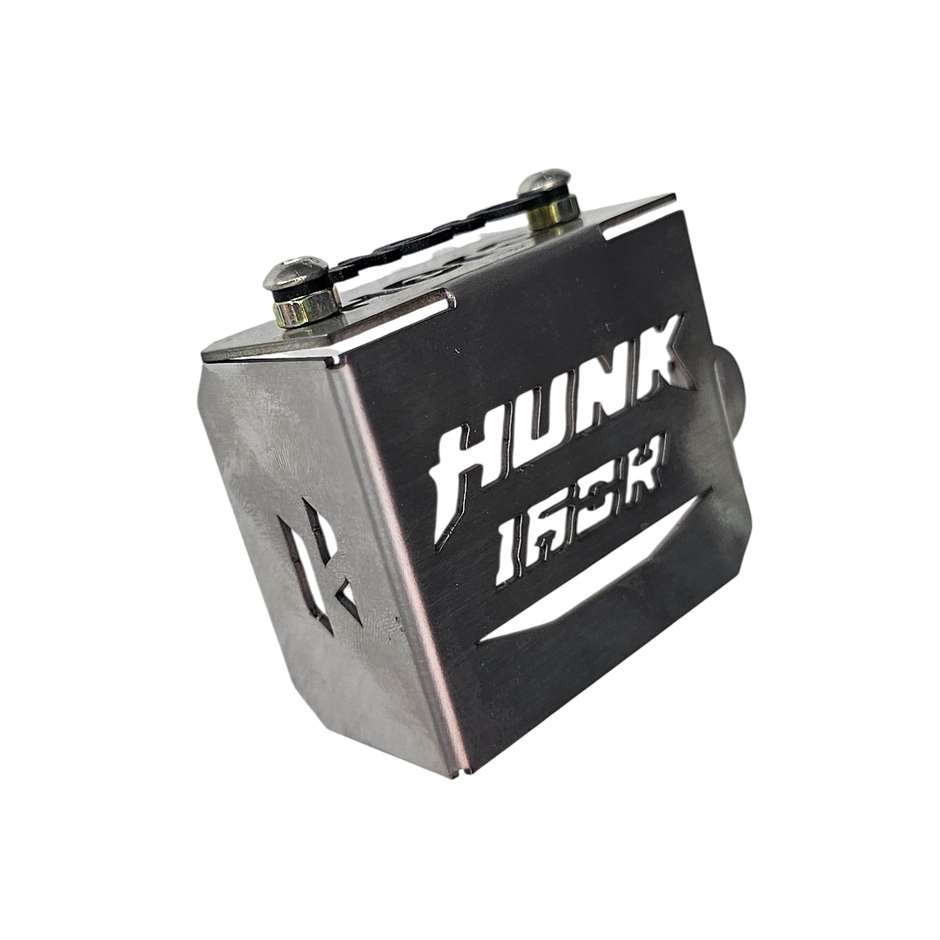 PROTECTOR DE BOMBA O DEPOSITO DE LIQUIDO DE FRENO DELANTERO EN ACERO HERO HUNK 160 4V