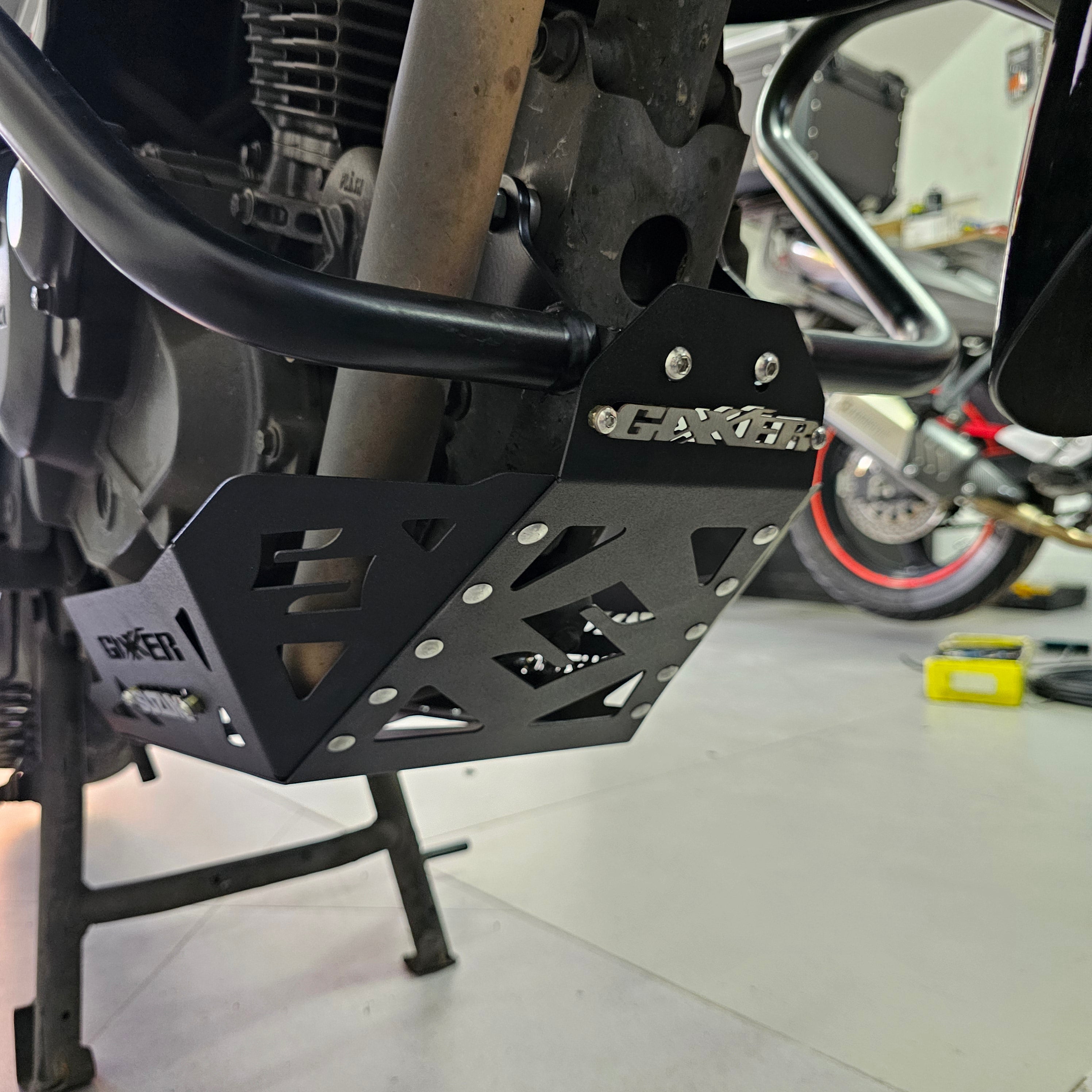 PROTECTOR DE MOTOR PECHERA SUZUKI GIXXER 150 FI