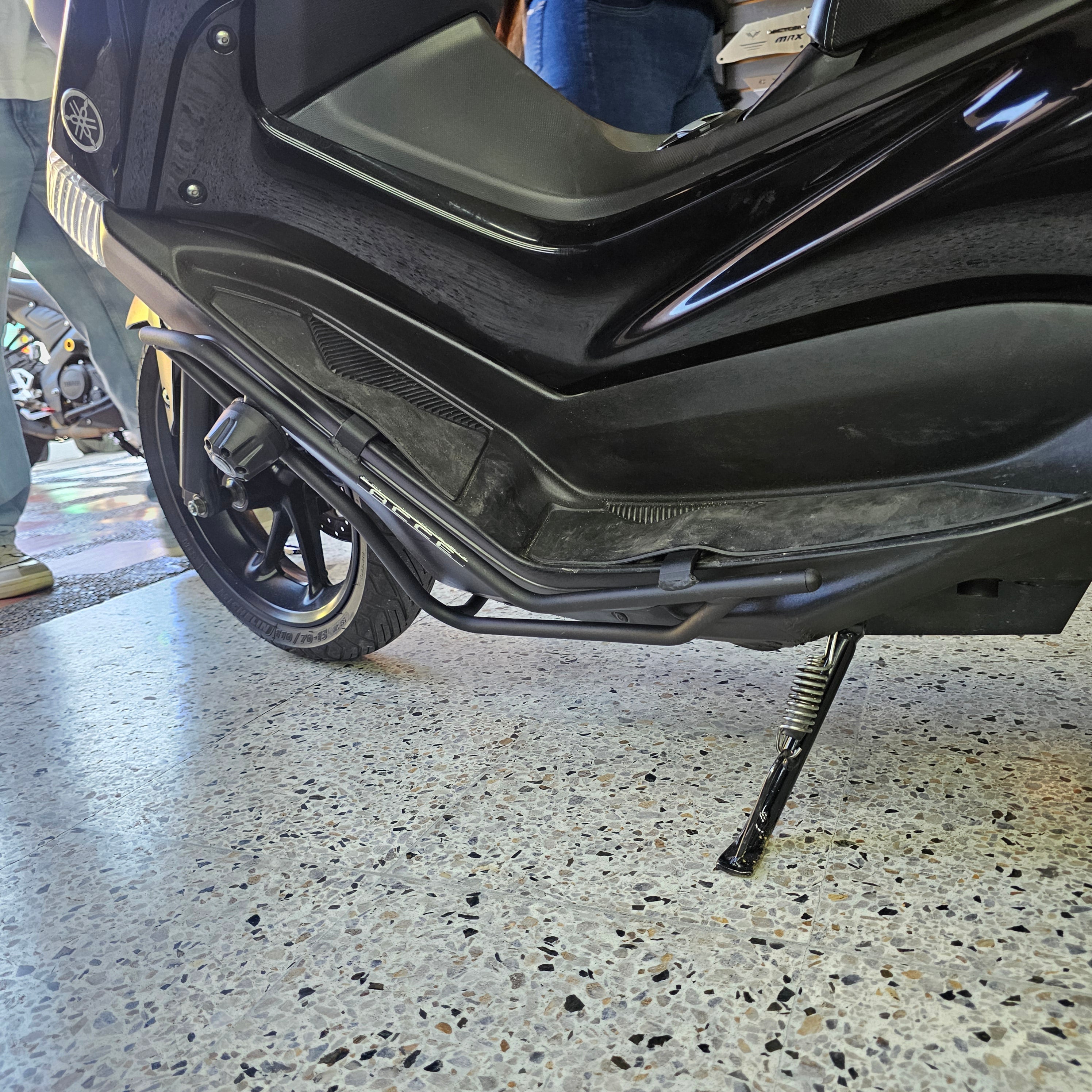 BARRA DE PROTECCIÓN CON SLIDER ARMO YAMAHA NMAX V1