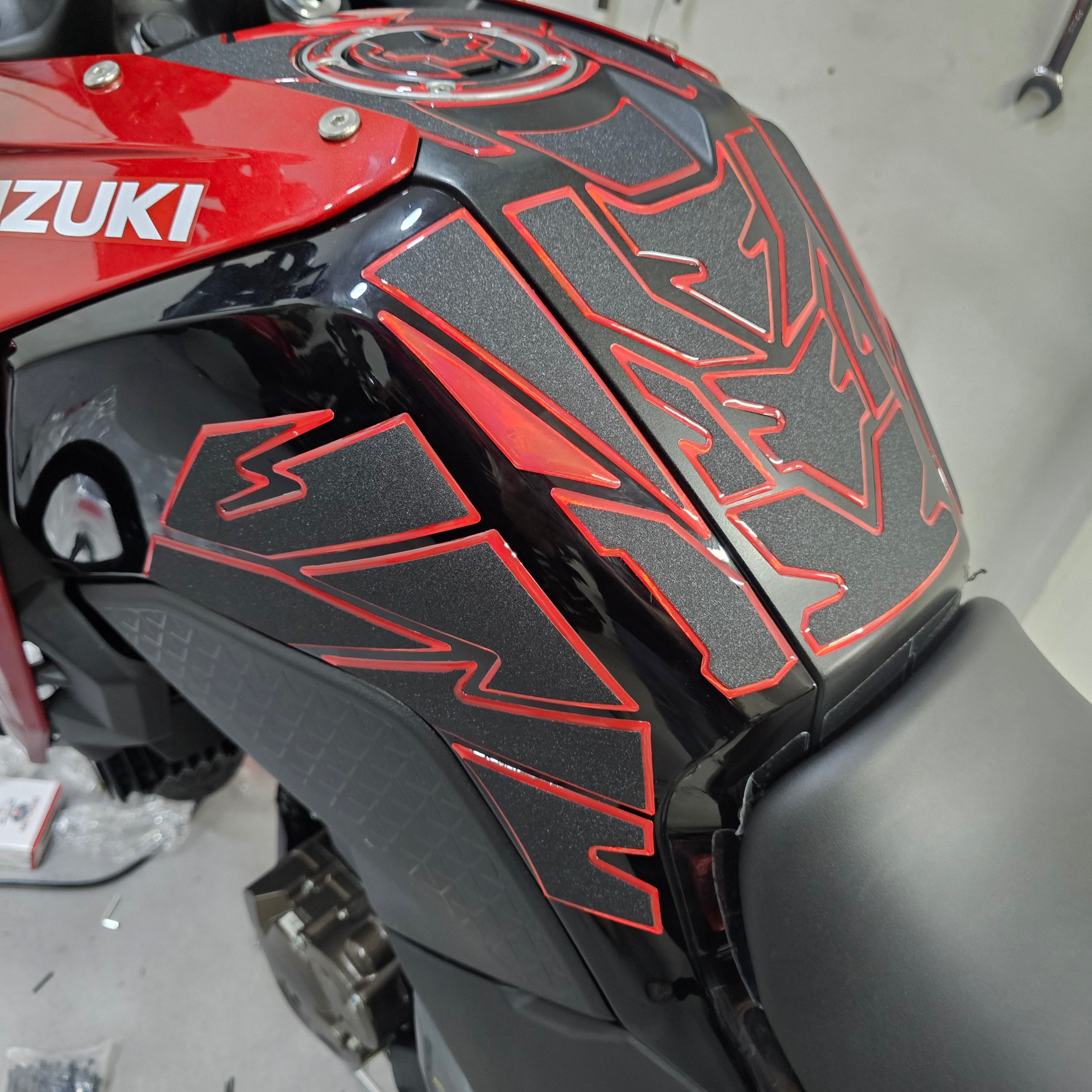 STOMPGRIPS - PROTECTORES DE TANQUE SEVEN DESIGN 7D HIDRO GEL SUZUKI VSTROM 250 SX (TIPO LIJA)