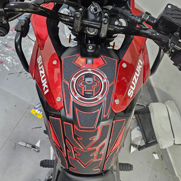 STOMPGRIPS - PROTECTORES DE TANQUE SPECIAL EDITION SUZUKI VSTROM 250 SX (TIPO LIJA)