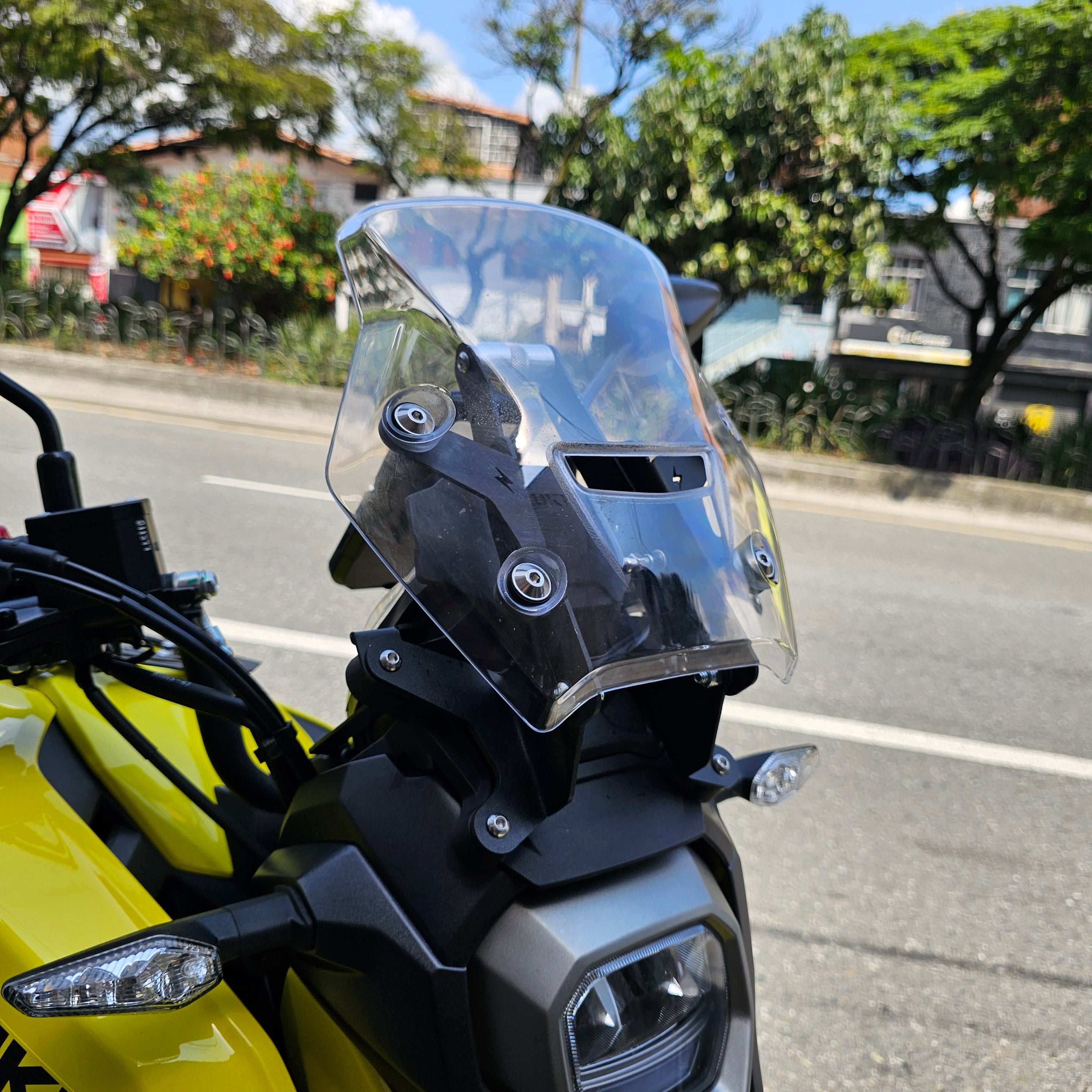 ELEVADOR O EXTENSOR DE CUPULA + SOPORTE GPS SUZUKI VSTROM 160