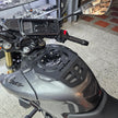 BASE TANK-BAG PARRILLA AUXILIAR DE TANQUE BAJAJ PULSAR N160/N250