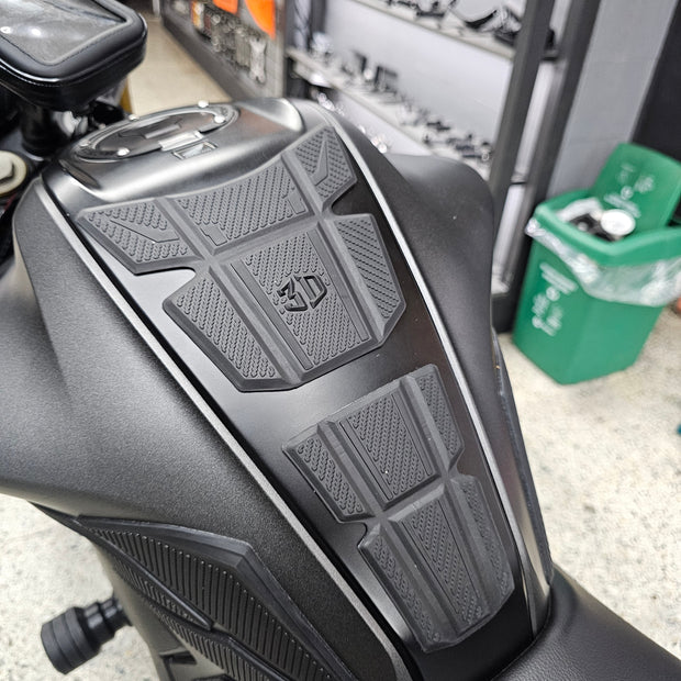 STOMPGRIPS PRTOECTORES DE TANQUE UNIVERSALES 3D