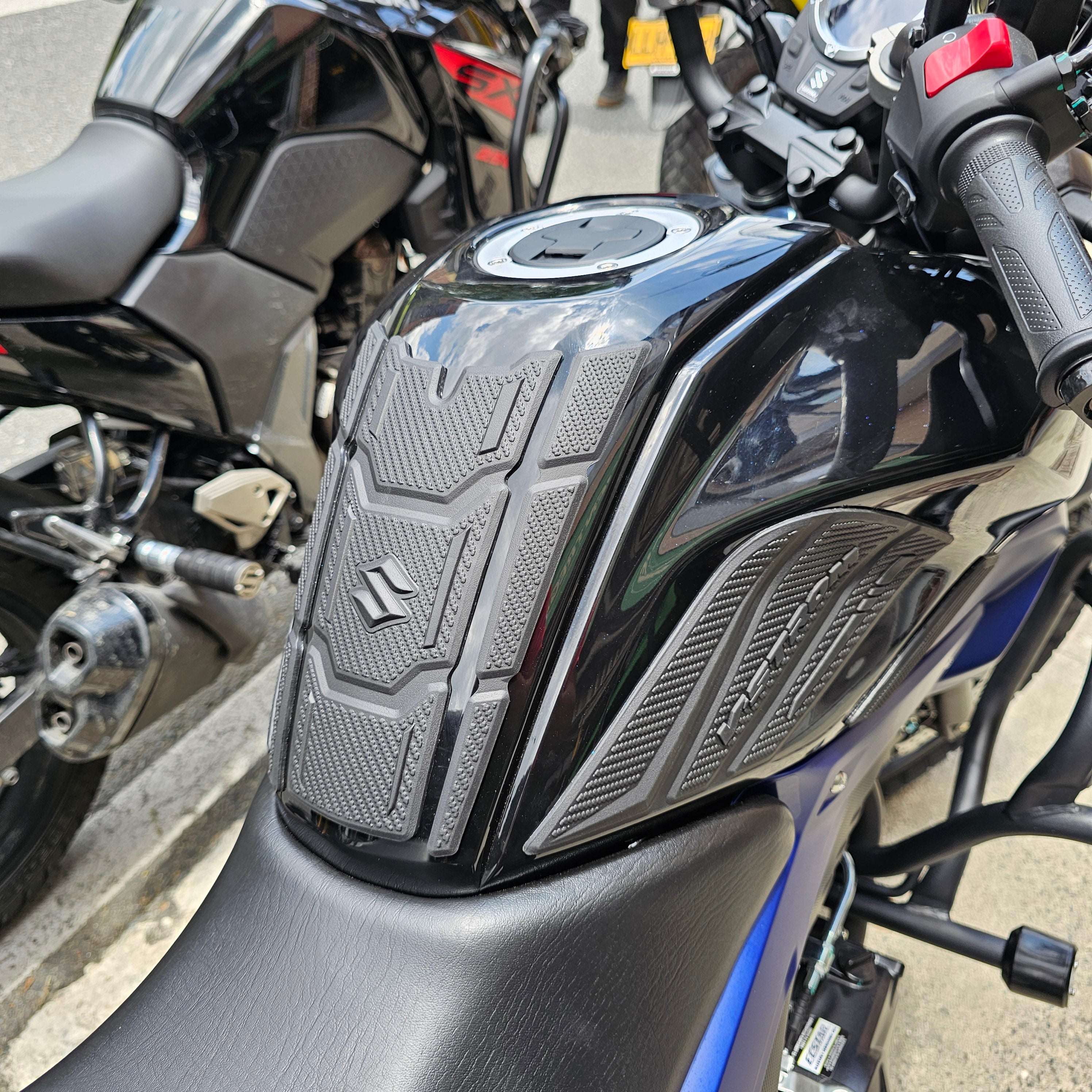 STOMPGRIPS - PROTECTORES DE TANQUE 3D SUZUKI VSTROM 160