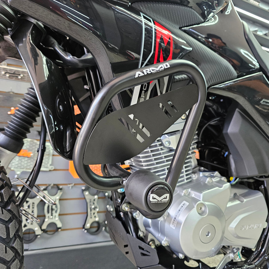 BARRA DE PROTECCIÓN CON SLIDER ARMO AKT TTR 2014/2024 - HONDA XR150 - HONDA XR190L ABS 2.0 - HONDA XRE 190 - SUZUKI DR 150 - DR 160X - VICTORY MRX 125 - MRX 150