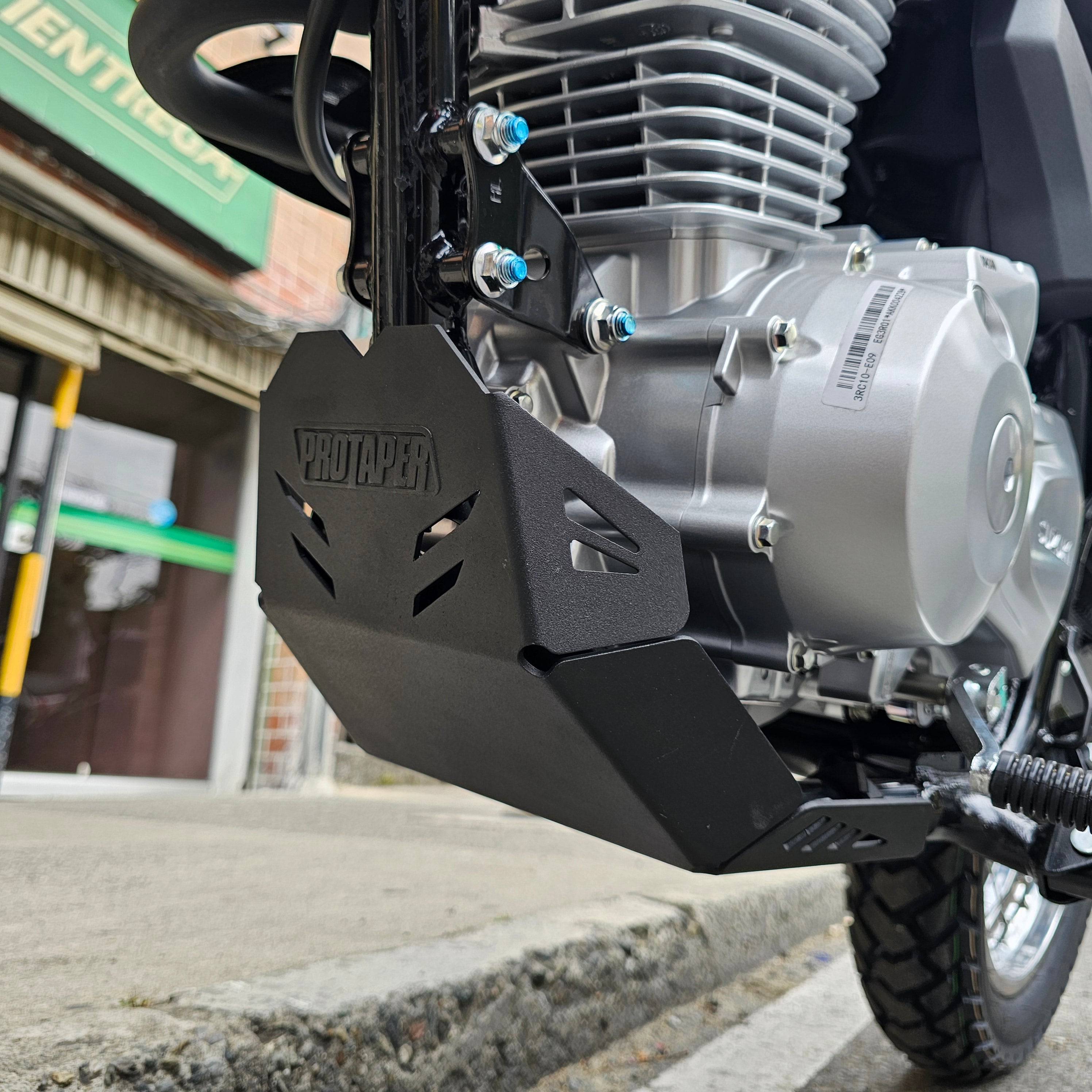 PROTECTOR DE MOTOR PECHERA SUZUKI DR 150 - DR 160X PROTAPER
