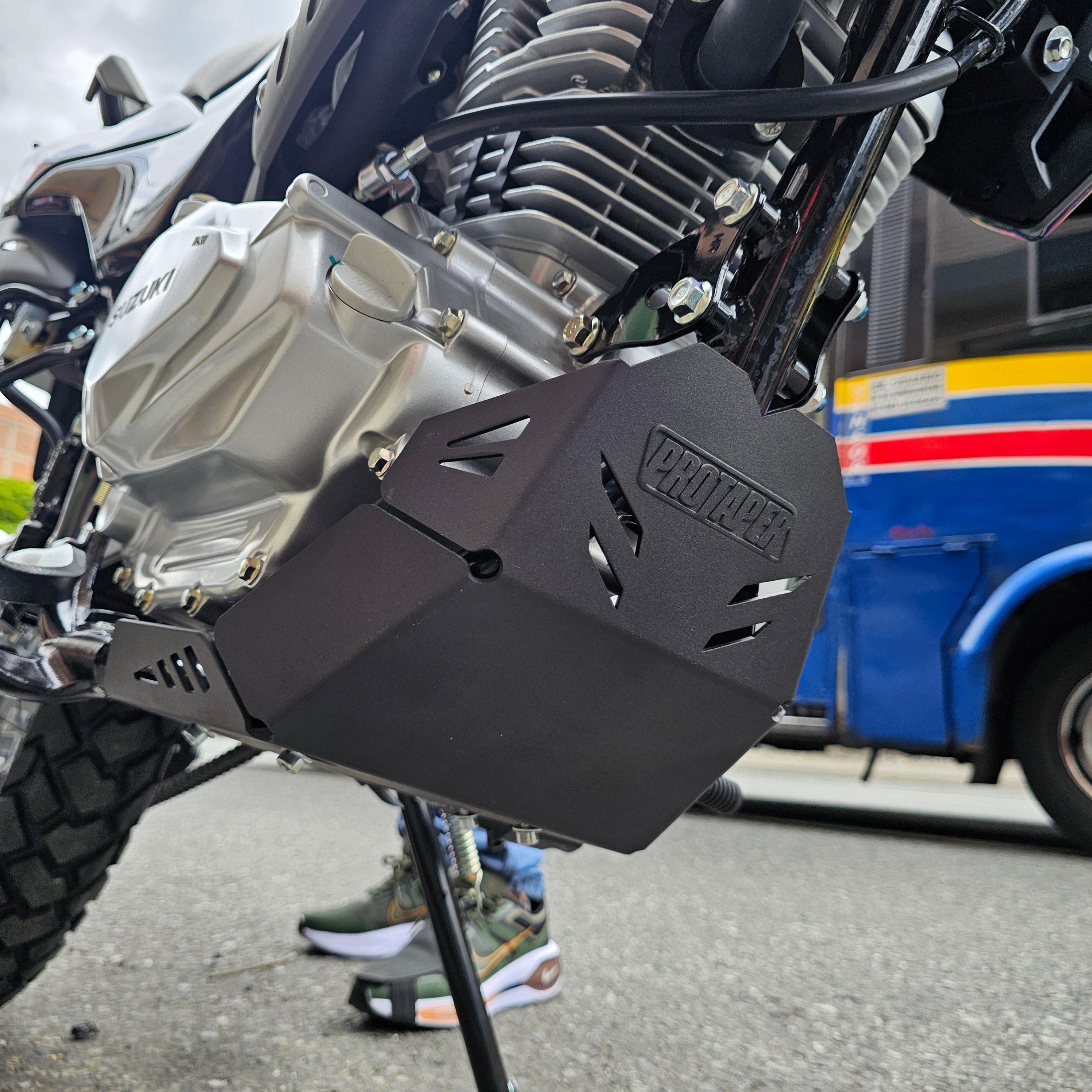 PROTECTOR DE MOTOR PECHERA SUZUKI DR 150 - DR 160X PROTAPER