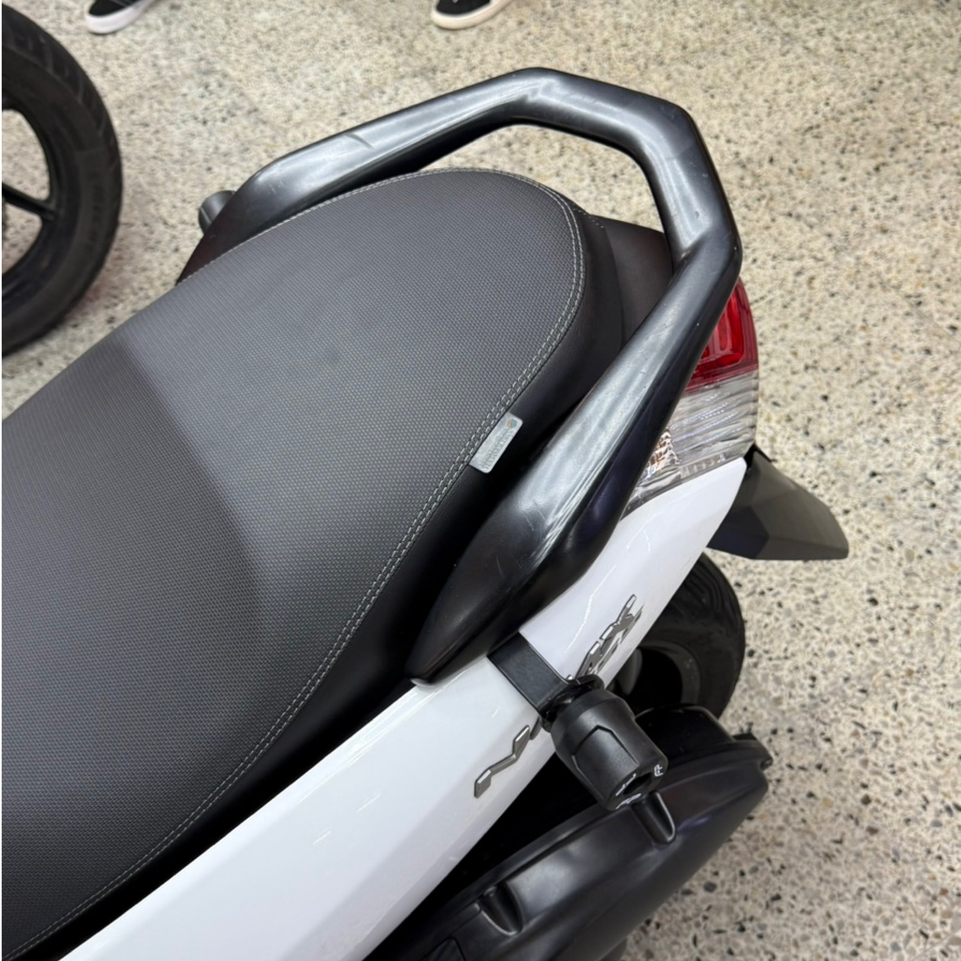 DEFENSAS CON SLIDERS FP VARIANT TRASERO YAMAHA NMAX V1