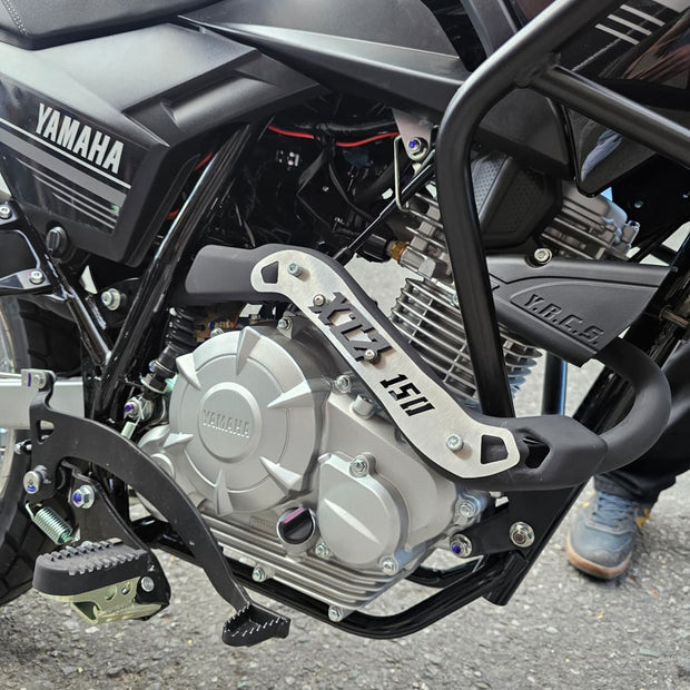 LAMINA CURVA DE EXOSTO EN ACERO YAMAHA XTZ 150