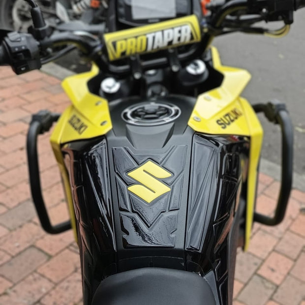 STOMPGRIPS - PROTECTORES DE TANQUE SEVEN DESIGN 7D HIDRO GEL SUZUKI VSTROM 250 SX (COLORES)