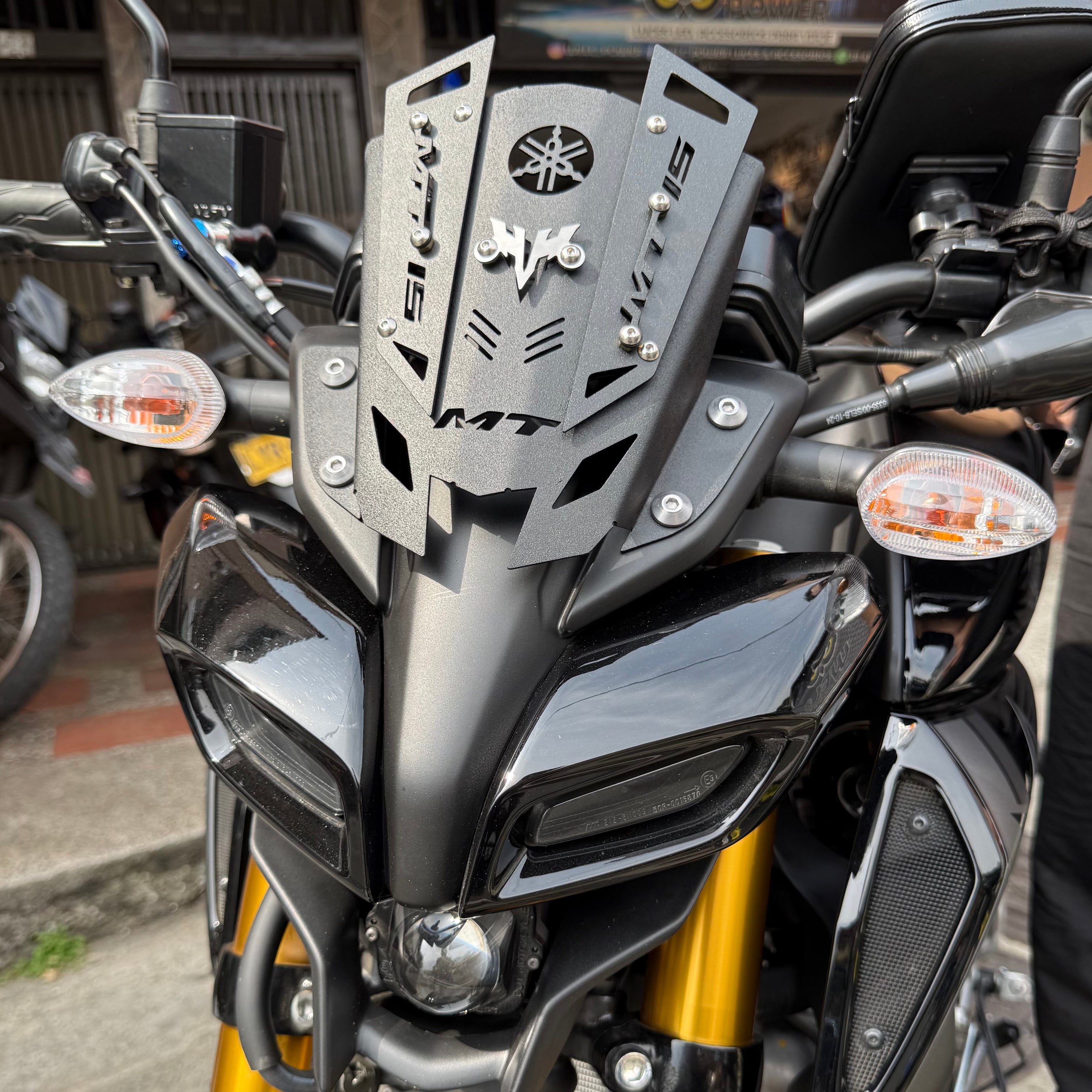 CUPULA EN ACERO YAMAHA MT-15 PEQUEÑA