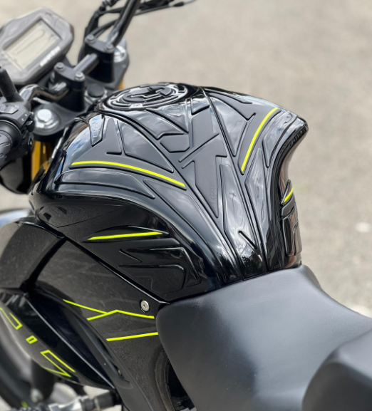 STOMPGRIPS - PROTECTORES DE TANQUE LUXUS PROTECT SUZUKI GIXXER 150 FI - GIXXER 250 FI - GIXXER 150 SF - GIXXER 250 SF