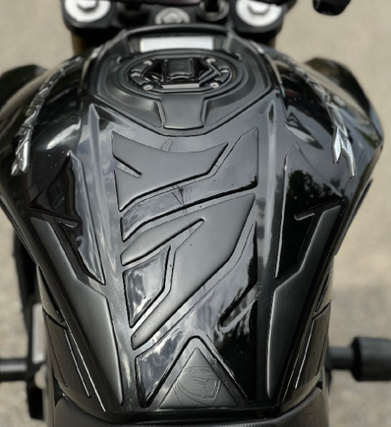 STOMPGRIPS - PROTECTORES DE TANQUE LUXUS PROTECT BAJAJ DOMINAR 250 - 400 UG