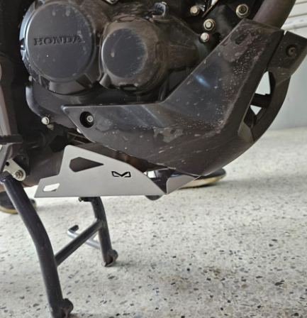 PROTECTOR DE MOTOR PECHERA HONDA CB190R 2.0 2025