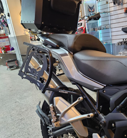 PORTA ALFORJAS MULTIFUNCIONAL BENELLI TRK 502