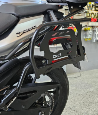 PORTA ALFORJAS MULTIFUNCIONAL ARMO BAJAJ DOMINAR UG