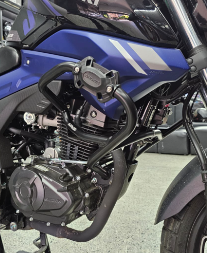 BARRA DE PROTECCIÓN CON SLIDER VSTROM 160 ARMO