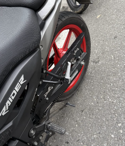 GUARDA CADENA EN ACERO TVS RAIDER - FI