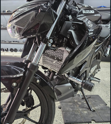 PROTECTOR DE RADIADOR EN ACERO SUZUKI GSXS 150