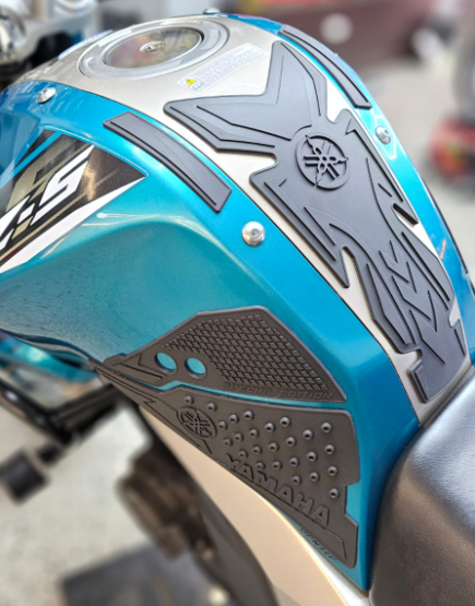 STOMPGRIPS - PROTECTORES DE TANQUE SPECIAL EDITION YAMAHA FZ  2.0