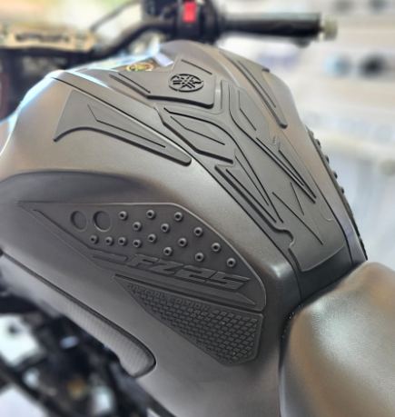 STOMPGRIPS - PROTECTORES DE TANQUE SPECIAL EDITION YAMAHA FZ25