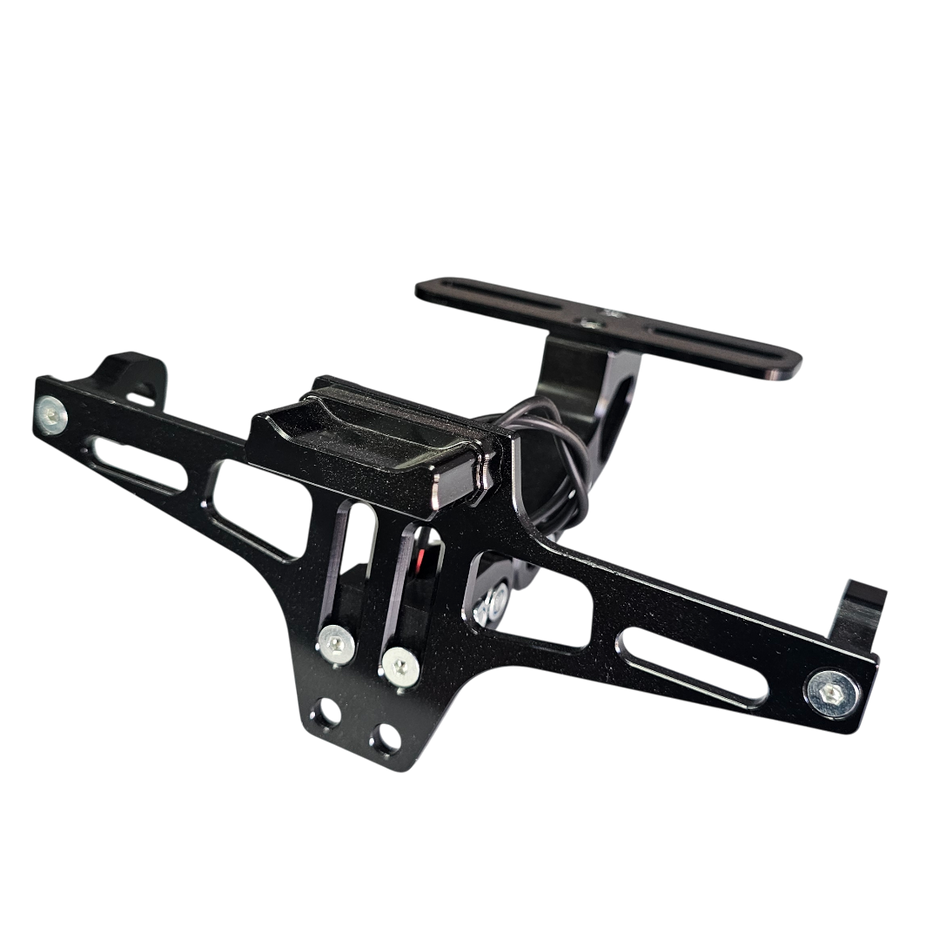 FENDER ELIMINATOR UNIVERSAL EN ALUMINIO CON LUZ DE PLACA