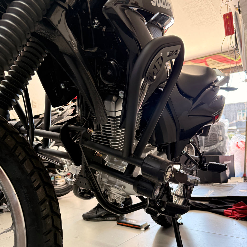 BARRA PROTECCIÓN CON SLIDER CARBONO SIX SUZUKI DR 160X