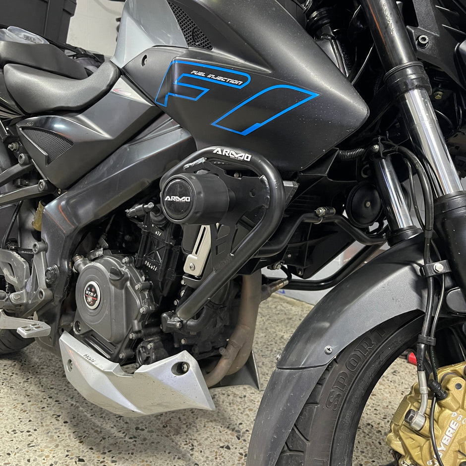 BARRA DE PROTECCIÓN CON SLIDER ARMO PULSAR NS 200 2024 O SUPERIOR