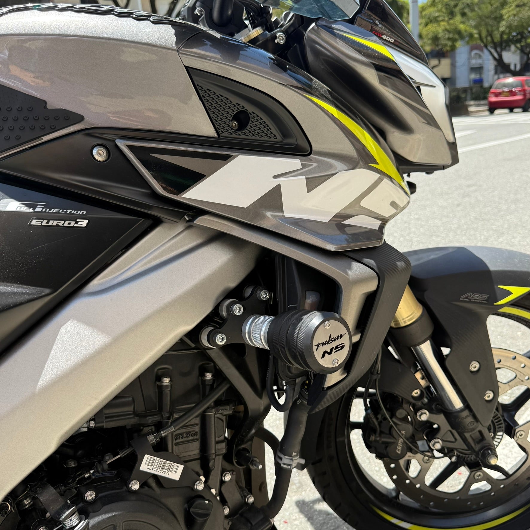 SLIDERS DE ALTO IMPACTO 3 PUNTOS PULSAR NS400Z (3 PUNTOS DE APOYO)