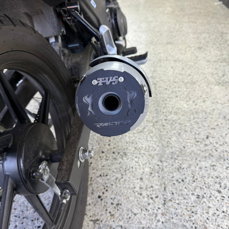 LUJO PARA SALIDA DE EXOSTO O RESONADOR EN ACERO TVS RAIDER - FI