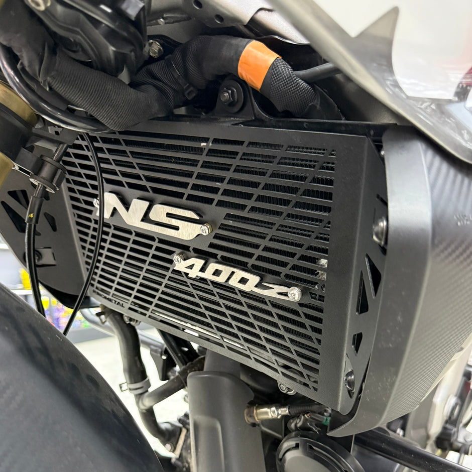 PROTECTOR DE RADIADOR EN ACERO BAJAJ PULSAR NS400Z