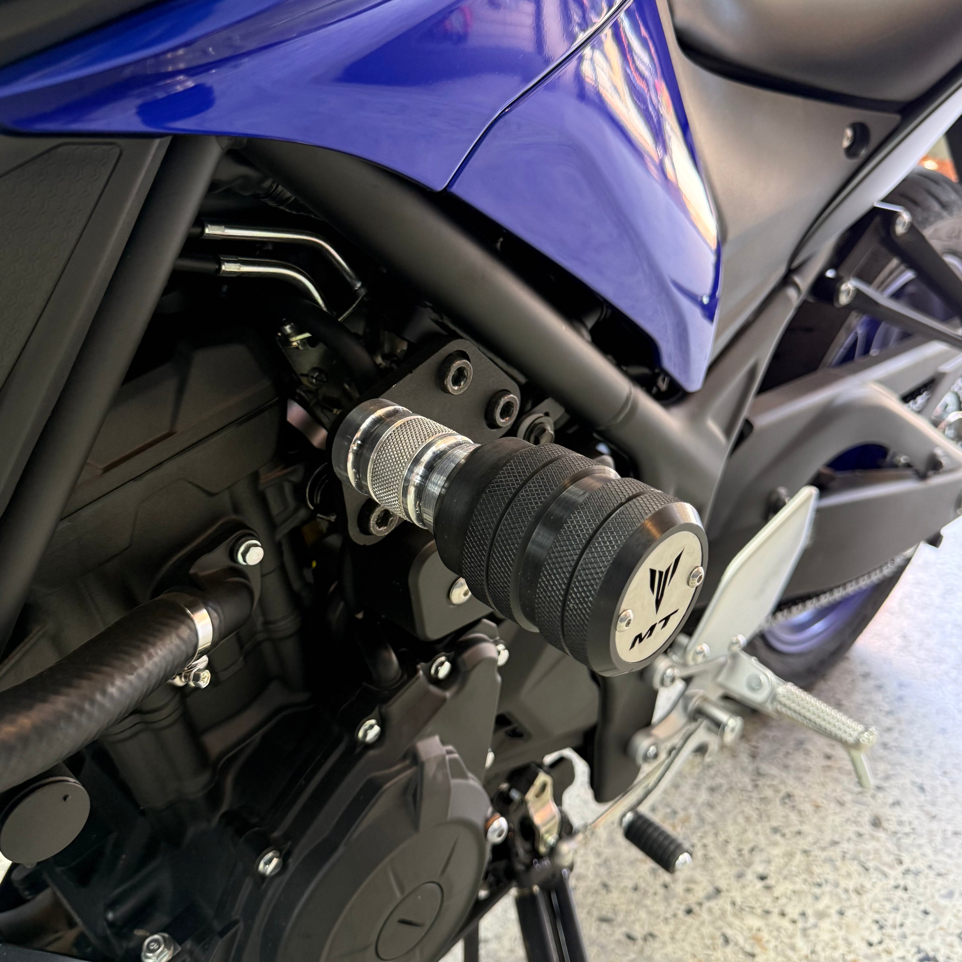 SLIDERS DE ALTO IMPACTO YAMAHA MT-03